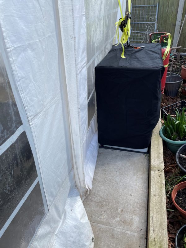 Waterweight covered with black cover